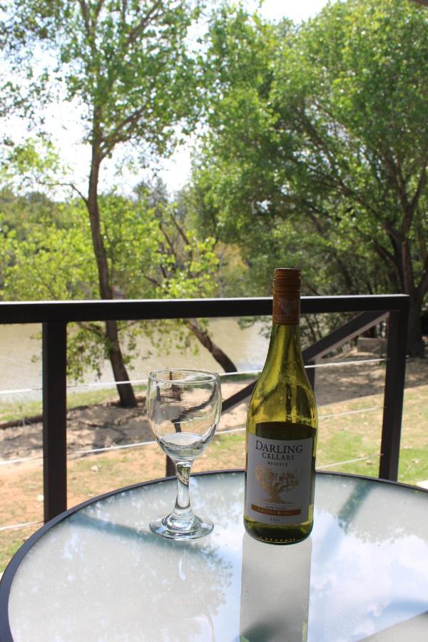 At The River Guest House Kroonstad Exteriér fotografie