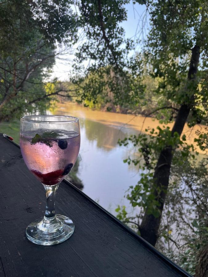At The River Guest House Kroonstad Exteriér fotografie