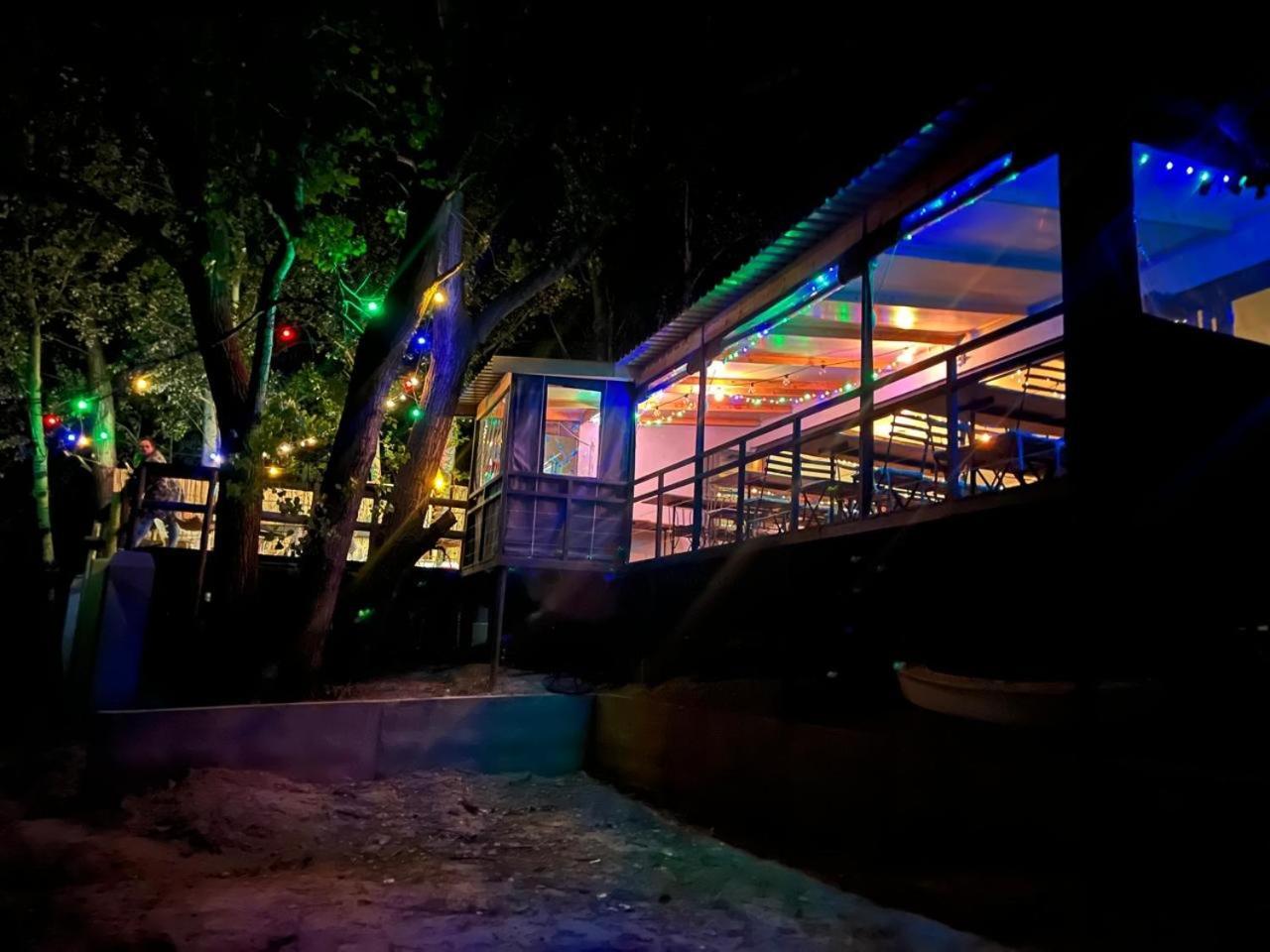 At The River Guest House Kroonstad Exteriér fotografie